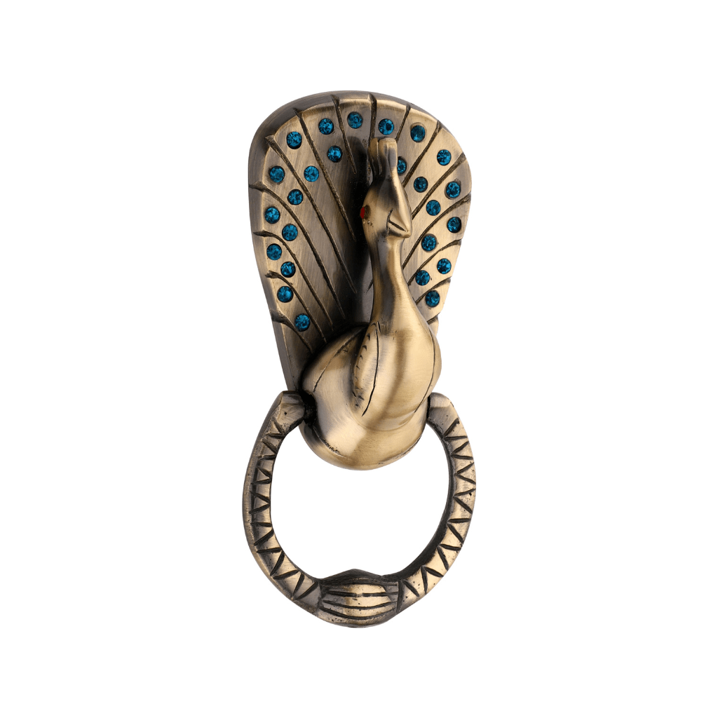 Enhance curb appeal with our top-rated brass door knockers. Explore the perfect blend of style and durability, as our premium brass knockers excel in both aesthetics and strength. Elevate your entryway with the best-in-class brass door knockers, optimizing security and charm for modern and classic doors.